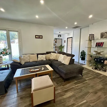 Maison Avec Piscine Privee St Cyprien Sc000-4ja *